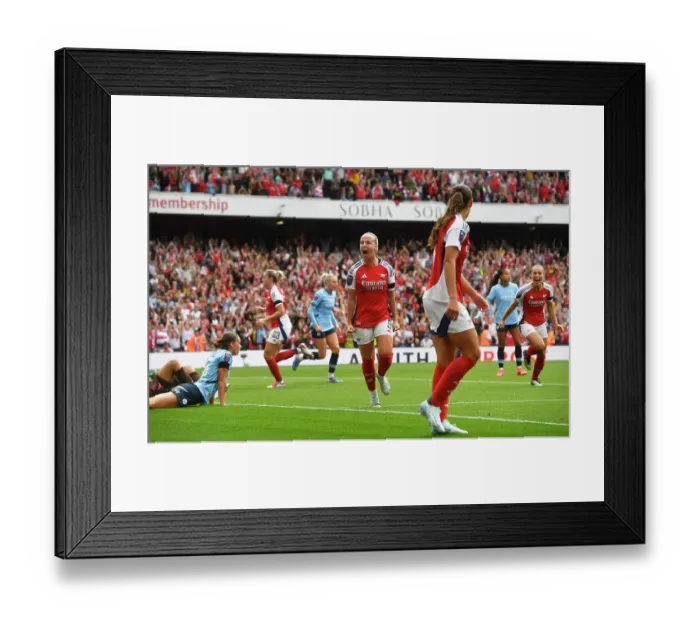 Framed Print : Arsenal v Manchester City - Barclays Women's Super League