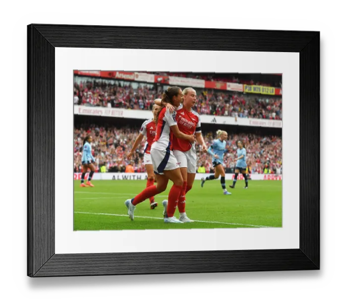 Framed Print : Arsenal v Manchester City - Barclays Women's Super League