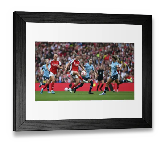Framed Print : Arsenal v Manchester City - Barclays Women's Super League