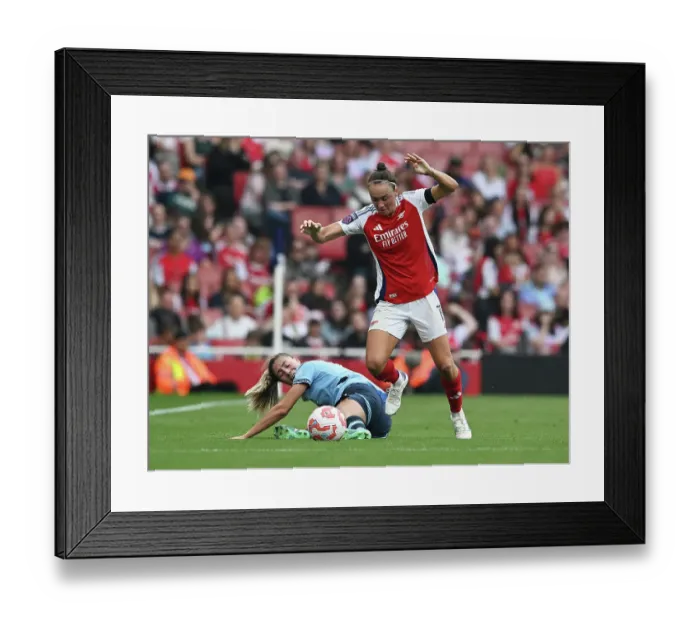 Framed Print : Arsenal v Manchester City - Barclays Women's Super League