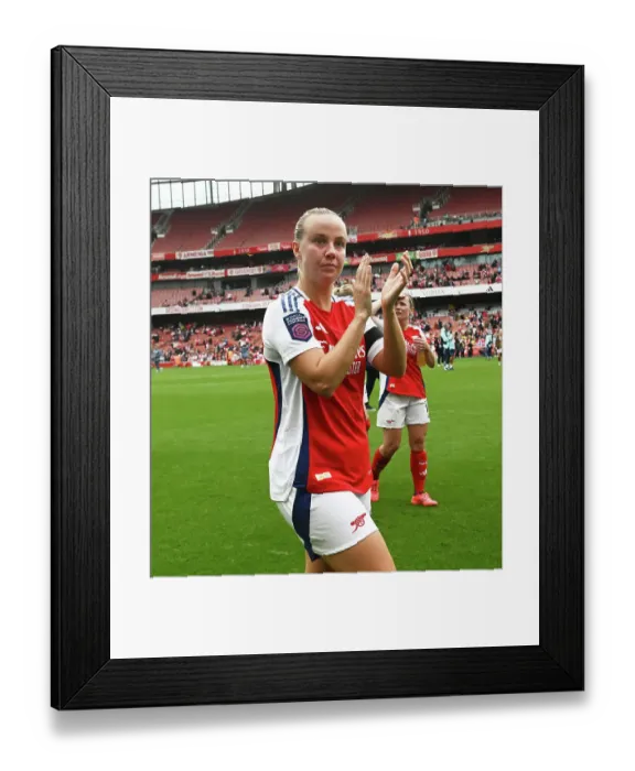 Framed Print : Arsenal v Manchester City - Barclays Women's Super League