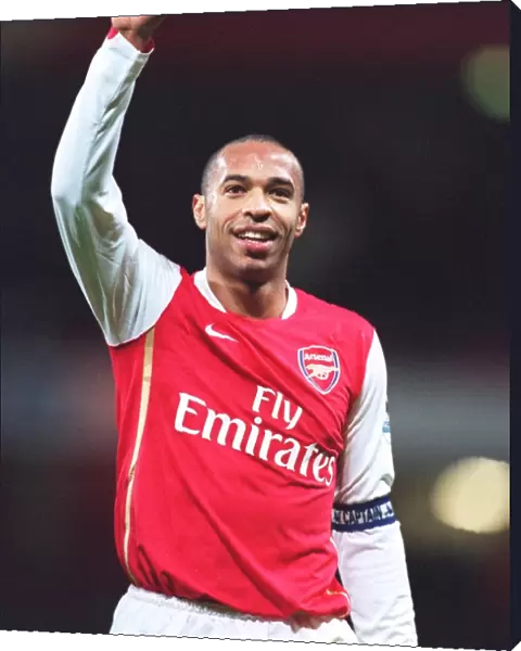 Thierry Henry (Arsenal) celebrates at the end of the match