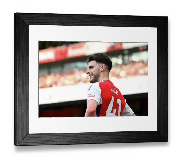 Framed Print : Arsenal FC v Southampton FC - Premier League