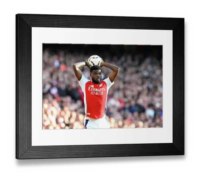 Framed Print : Arsenal FC v Southampton FC - Premier League Framed Print : Arsenal FC v Southampton FC - Premier League