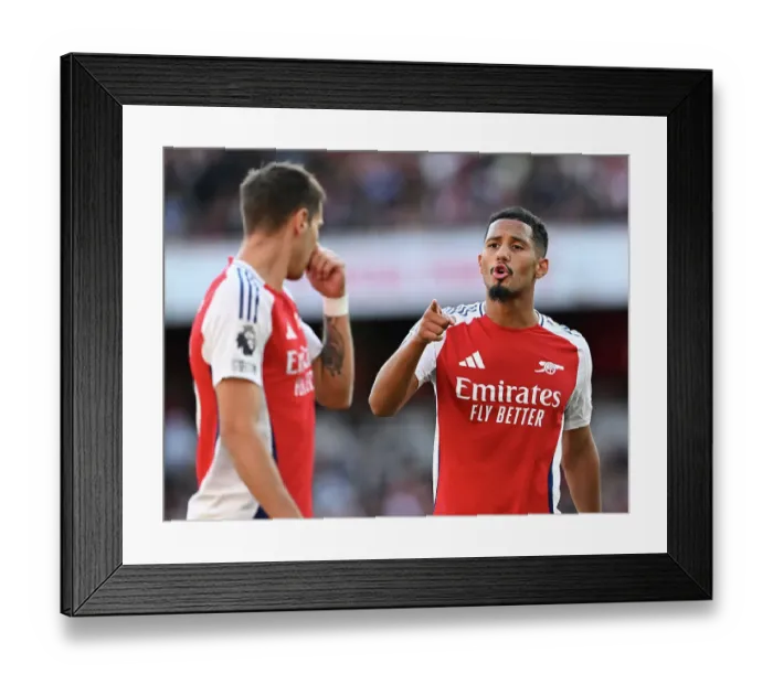 Framed Print : Arsenal FC v Southampton FC - Premier League