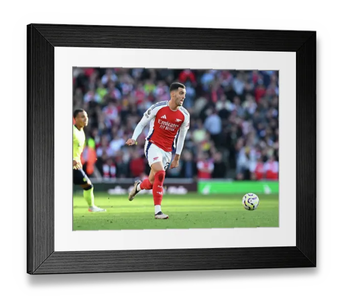 Framed Print : Arsenal FC v Southampton FC - Premier League