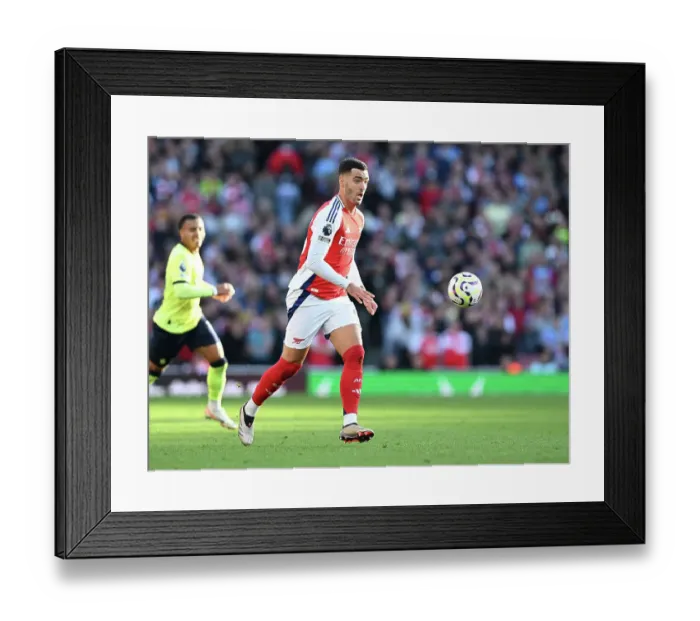 Framed Print : Arsenal FC v Southampton FC - Premier League