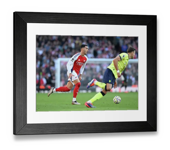 Framed Print : Arsenal FC v Southampton FC - Premier League Framed Print : Arsenal FC v Southampton FC - Premier League