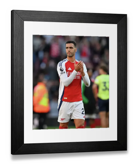 Framed Print : Arsenal FC v Southampton FC - Premier League