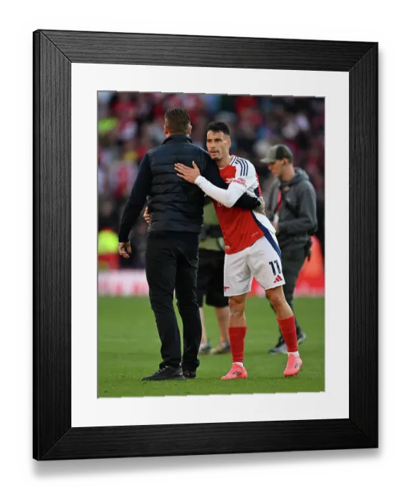 Framed Print : Arsenal FC v Southampton FC - Premier League Framed Print : Arsenal FC v Southampton FC - Premier League