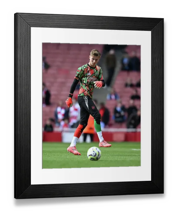 Framed Print : Arsenal FC v Southampton FC - Premier League