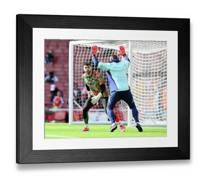 Framed Print : Arsenal FC v Southampton FC - Premier League Framed Print : Arsenal FC v Southampton FC - Premier League