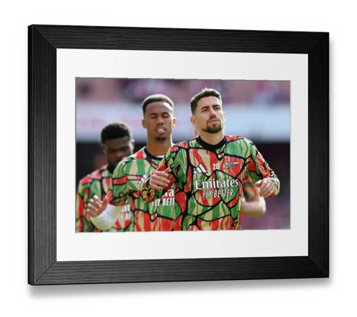 Framed Print : Arsenal FC v Southampton FC - Premier League Framed Print : Arsenal FC v Southampton FC - Premier League