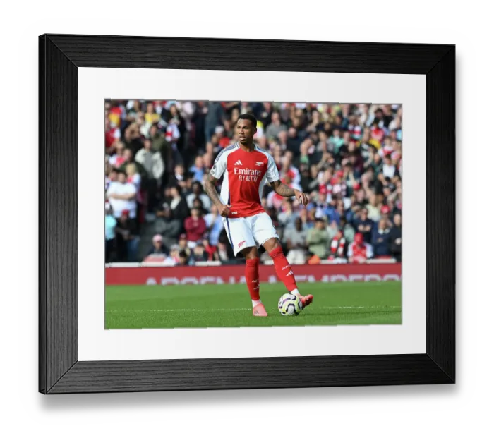 Framed Print : Arsenal FC v Southampton FC - Premier League Framed Print : Arsenal FC v Southampton FC - Premier League