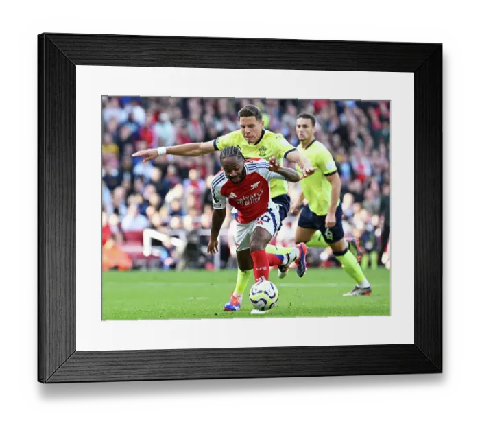 Framed Print : Arsenal FC v Southampton FC - Premier League Framed Print : Arsenal FC v Southampton FC - Premier League