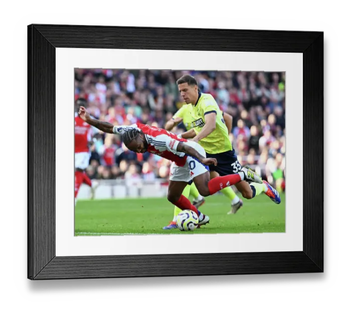 Framed Print : Arsenal FC v Southampton FC - Premier League Framed Print : Arsenal FC v Southampton FC - Premier League