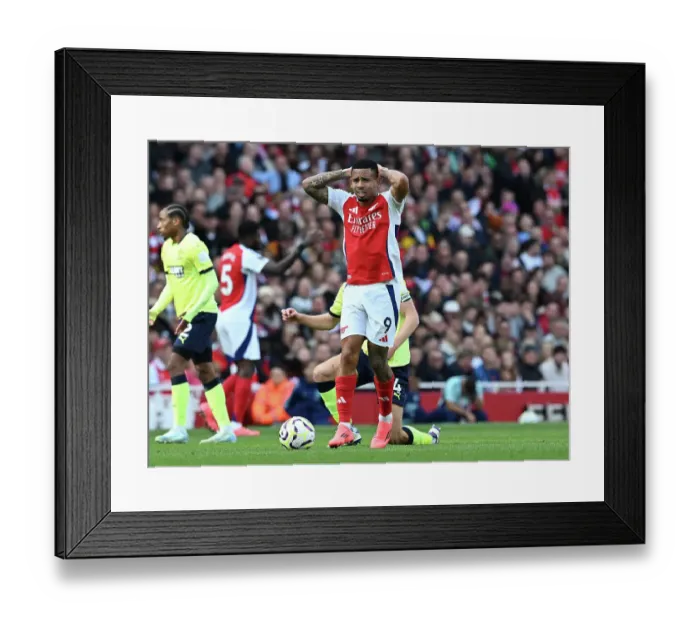 Framed Print : Arsenal FC v Southampton FC - Premier League Framed Print : Arsenal FC v Southampton FC - Premier League
