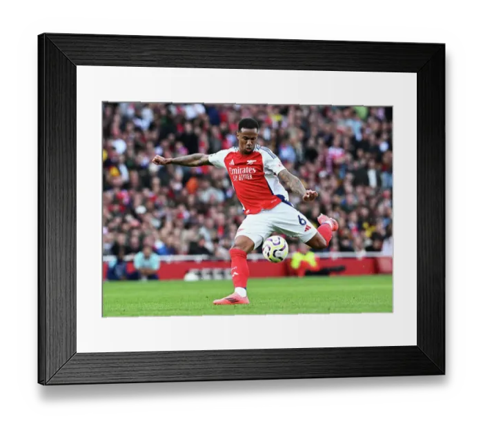Framed Print : Arsenal FC v Southampton FC - Premier League Framed Print : Arsenal FC v Southampton FC - Premier League