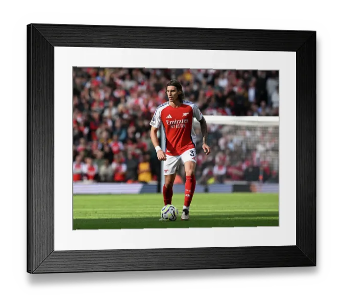 Framed Print : Arsenal FC v Southampton FC - Premier League