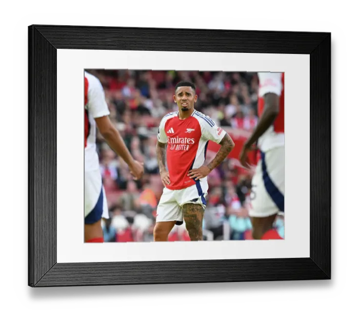 Framed Print : Arsenal FC v Southampton FC - Premier League