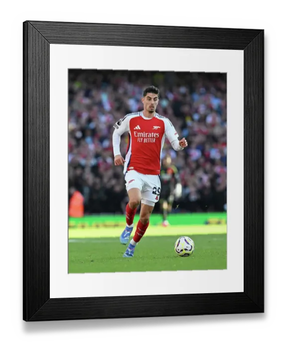 Framed Print : Arsenal FC v Southampton FC - Premier League