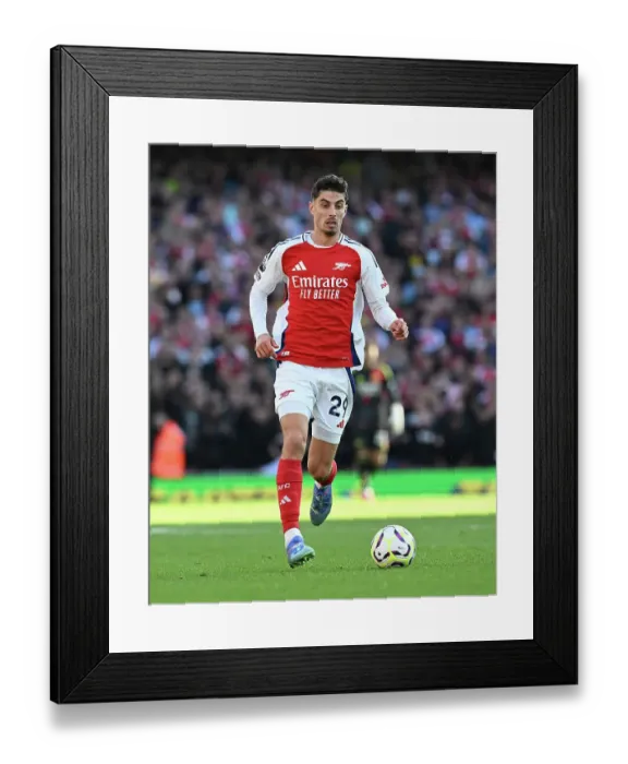 Framed Print : Arsenal FC v Southampton FC - Premier League