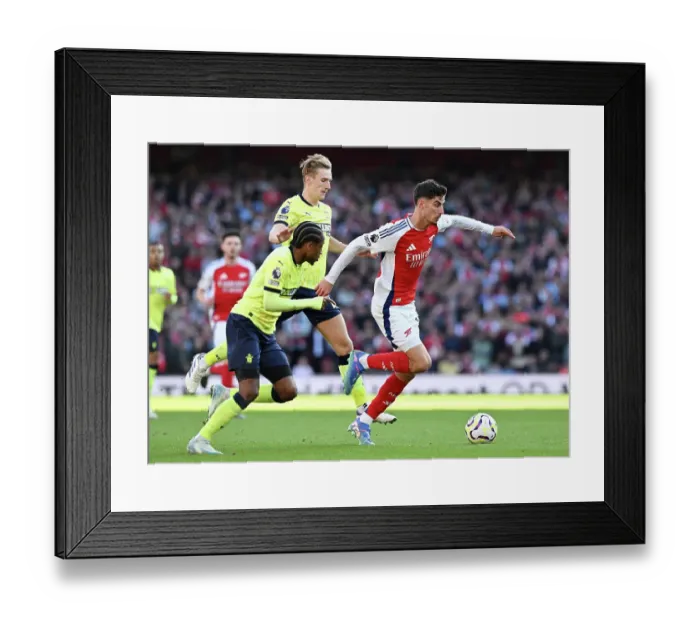 Framed Print : Arsenal FC v Southampton FC - Premier League