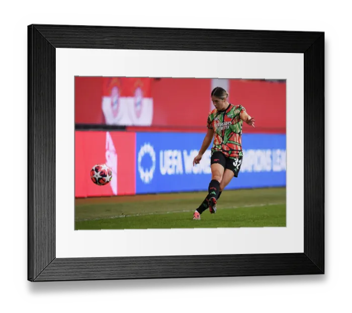 Framed Print : FC Bayern München v Arsenal FC - UEFA Women's Champions League 2024 / 25 Group Stage MD1 FC Bayern Munchen v Arsenal FC - UEFA Women's Champions League 2024 / 25 Group Stage MD1