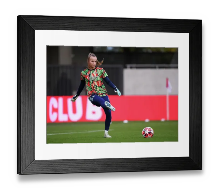 Framed Print : FC Bayern München v Arsenal FC - UEFA Women's Champions League 2024 / 25 Group Stage MD1 FC Bayern Munchen v Arsenal FC - UEFA Women's Champions League 2024 / 25 Group Stage MD1