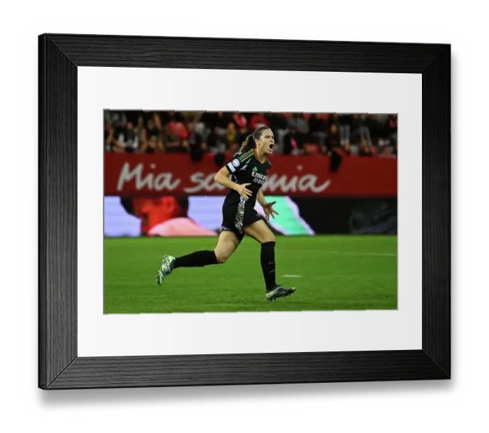Framed Print : FC Bayern München v Arsenal FC - UEFA Women's Champions League 2024 / 25 Group Stage MD1 FC Bayern Munchen v Arsenal FC - UEFA Women's Champions League 2024 / 25 Group Stage MD1