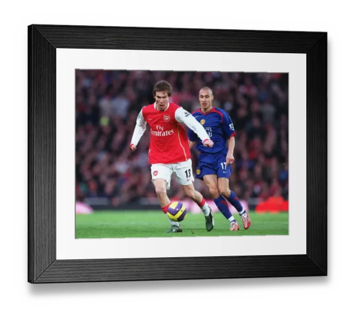 Framed Print : Alex Hleb (Arsenal) Henrik Larsson (Man Utd) Framed Print : Alex Hleb (Arsenal) Henrik Larsson (Man Utd)