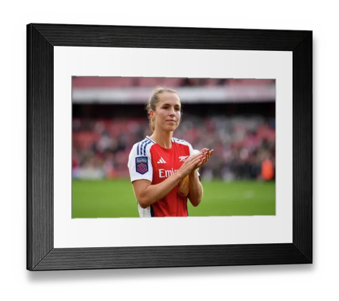 Framed Print : Arsenal v Chelsea - Barclays Women's Super League