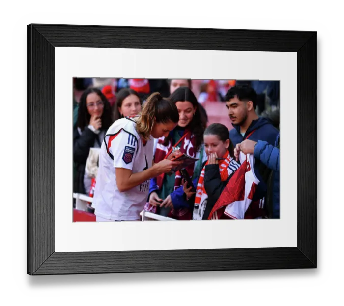 Framed Print : Arsenal v Chelsea - Barclays Women's Super League