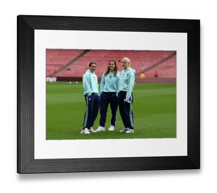 Framed Print : Arsenal v Chelsea - Barclays Women's Super League