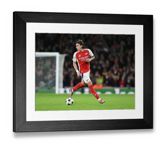 Framed Print : Arsenal FC v FC Shakhtar Donetsk - UEFA Champions League 2024 / 25 League Phase MD3 Framed Print : Arsenal FC v FC Shakhtar Donetsk - UEFA Champions League 2024 / 25 League Phase MD3