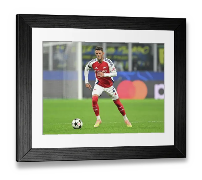 Framed Print : FC Internazionale Milano v Arsenal FC - UEFA Champions League 2024 / 25 League Phase MD4