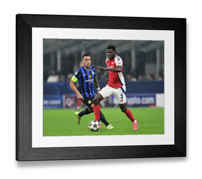 Framed Print : FC Internazionale Milano v Arsenal FC - UEFA Champions League 2024 / 25 League Phase MD4 Framed Print : FC Internazionale Milano v Arsenal FC - UEFA Champions League 2024 / 25 League Phase MD4