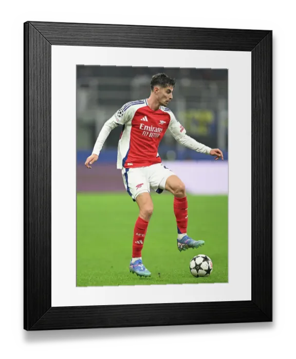 Framed Print : FC Internazionale Milano v Arsenal FC - UEFA Champions League 2024 / 25 League Phase MD4