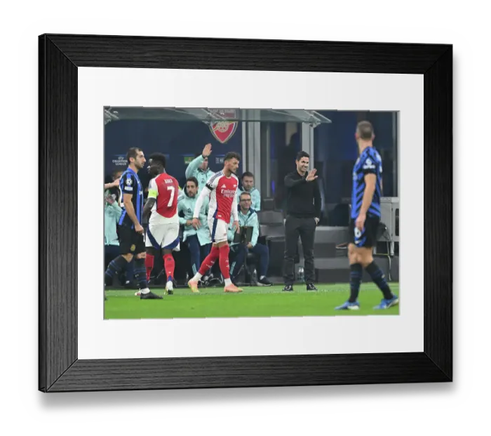 Framed Print : FC Internazionale Milano v Arsenal FC - UEFA Champions League 2024 / 25 League Phase MD4