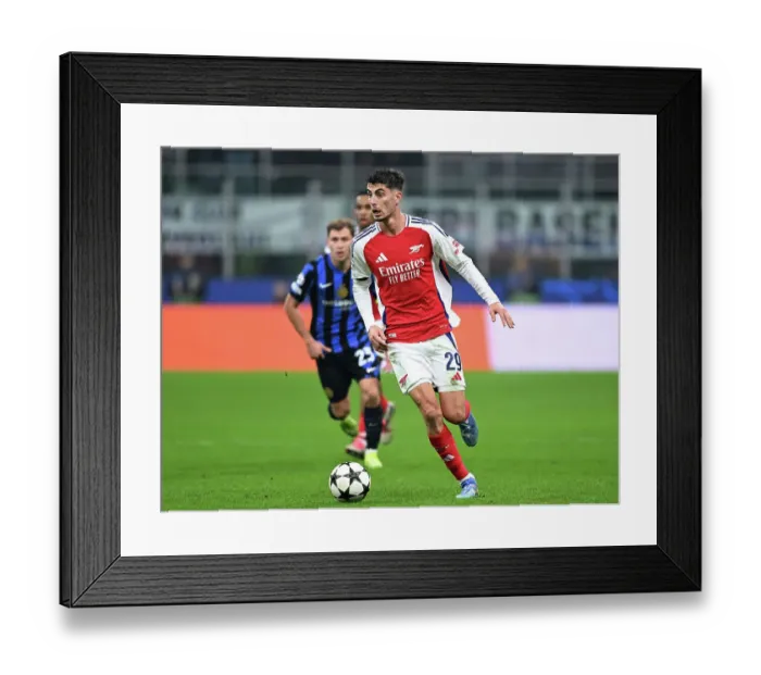 Framed Print : FC Internazionale Milano v Arsenal FC - UEFA Champions League 2024 / 25 League Phase MD4