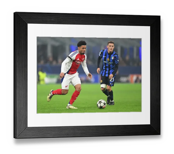 Framed Print : FC Internazionale Milano v Arsenal FC - UEFA Champions League 2024 / 25 League Phase MD4