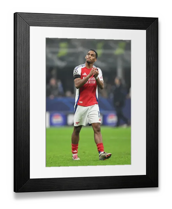 Framed Print : FC Internazionale Milano v Arsenal FC - UEFA Champions League 2024 / 25 League Phase MD4
