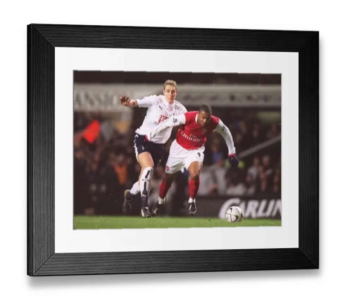 Framed Print : Julio Baptista (Arsenal) Michael Dawson (Tottenham)