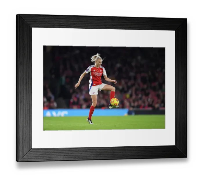 Framed Print : Arsenal v Brighton & Hove Albion - Barclays Women's Super League Arsenal v Brighton & Hove Albion - Barclays Women's Super League Framed Print : Arsenal v Brighton & Hove Albion - Barclays Women's Super League Arsenal v Brighton & Hove Albion - Barclays Women's Super League