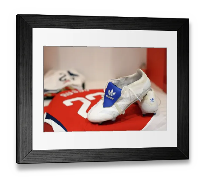 Framed Print : Arsenal v Brighton & Hove Albion - Barclays Women's Super League Arsenal v Brighton & Hove Albion - Barclays Women's Super League