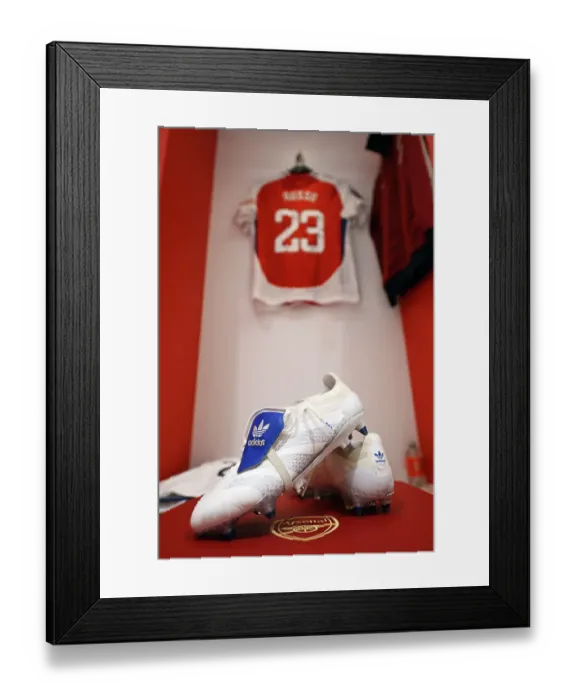 Framed Print : Arsenal v Brighton & Hove Albion - Barclays Women's Super League Arsenal v Brighton & Hove Albion - Barclays Women's Super League
