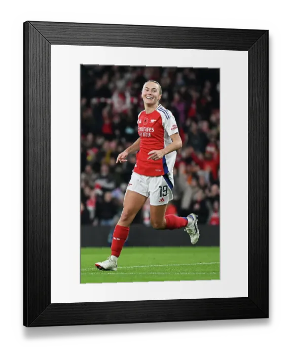 Framed Print : Arsenal v Brighton & Hove Albion - Barclays Women's Super League Arsenal v Brighton & Hove Albion - Barclays Women's Super League Framed Print : Arsenal v Brighton & Hove Albion - Barclays Women's Super League Arsenal v Brighton & Hove Albion - Barclays Women's Super League
