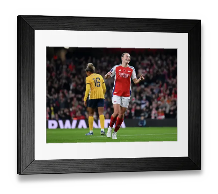 Framed Print : Arsenal v Brighton & Hove Albion - Barclays Women's Super League Arsenal v Brighton & Hove Albion - Barclays Women's Super League Framed Print : Arsenal v Brighton & Hove Albion - Barclays Women's Super League Arsenal v Brighton & Hove Albion - Barclays Women's Super League
