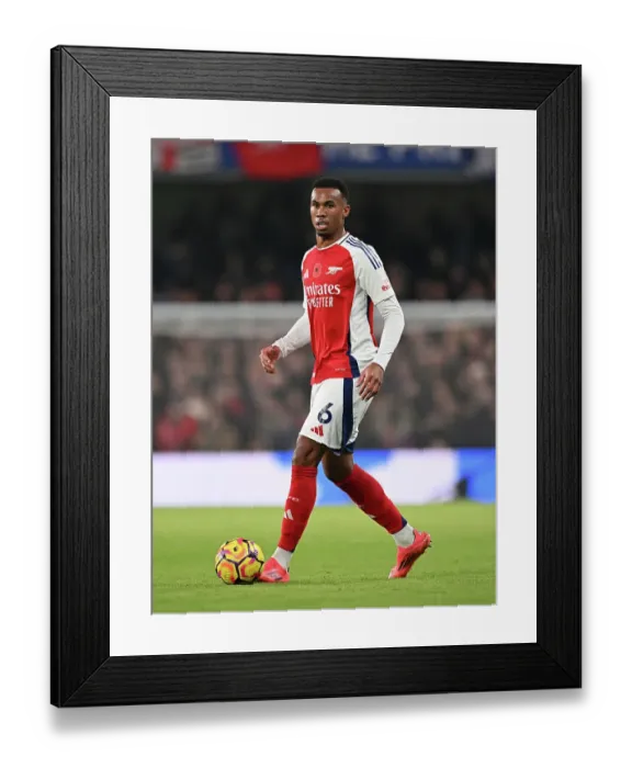 Framed Print : Chelsea FC v Arsenal FC - Premier League