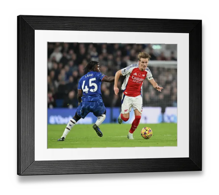Framed Print : Chelsea FC v Arsenal FC - Premier League